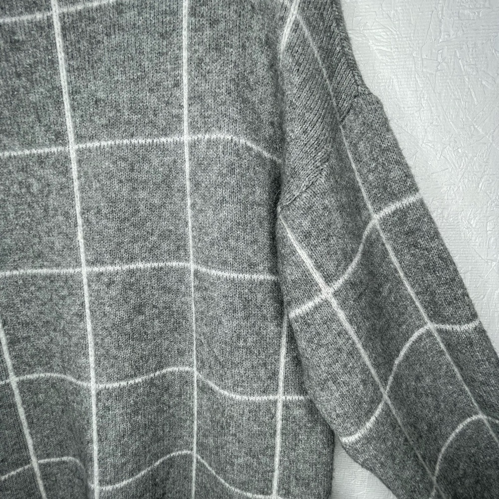 Cozy Gray Windowpane Cowl Neck
Sweater Soft Knit - Picture 11 of 14